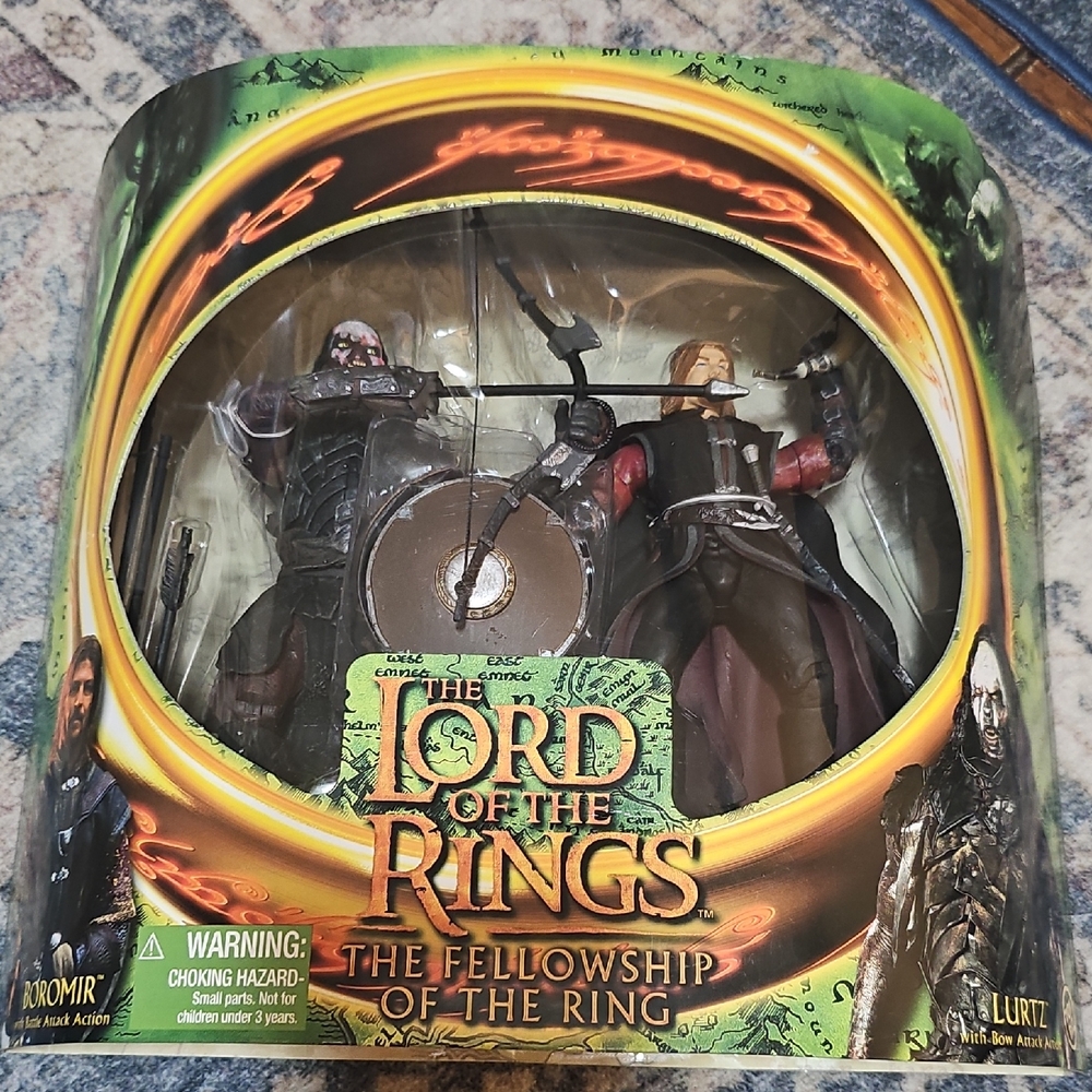 The Lord of the Rings Action Figures - Black and Red Set